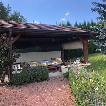 Maison/Gîte familial dans le Jura à 200m du lac avec piscine privée Marigny  Esterno foto