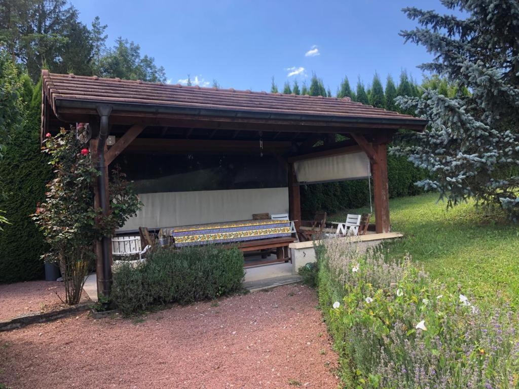 Maison/Gîte familial dans le Jura à 200m du lac avec piscine privée Marigny  Esterno foto