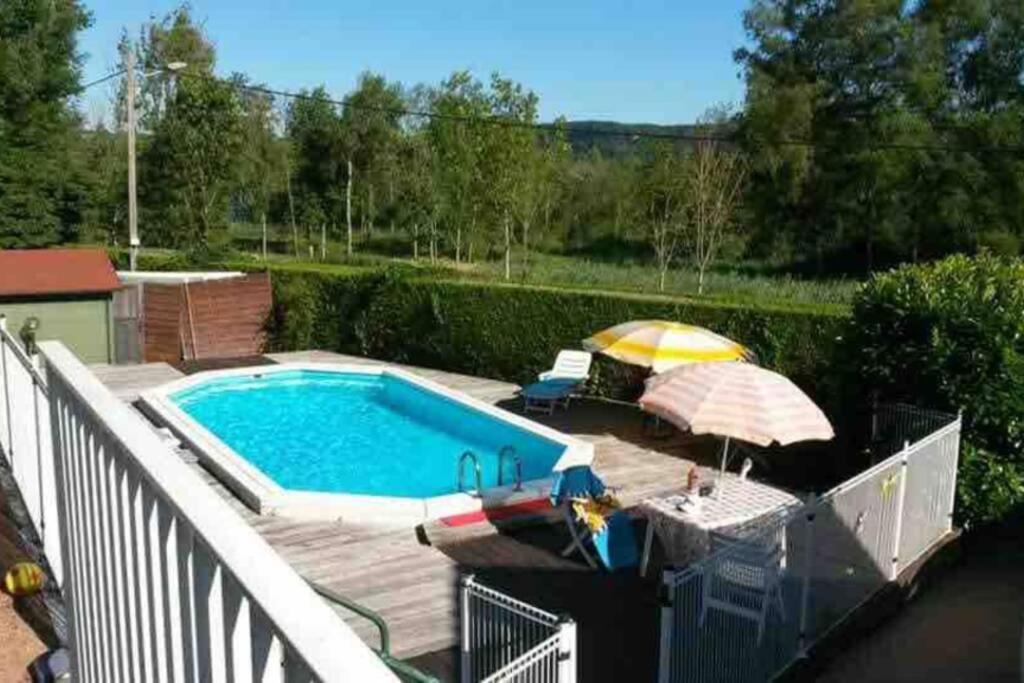 Maison/Gîte familial dans le Jura à 200m du lac avec piscine privée Marigny  Esterno foto