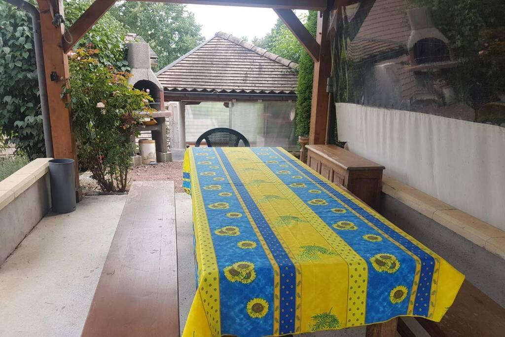Maison/Gîte familial dans le Jura à 200m du lac avec piscine privée Marigny  Esterno foto
